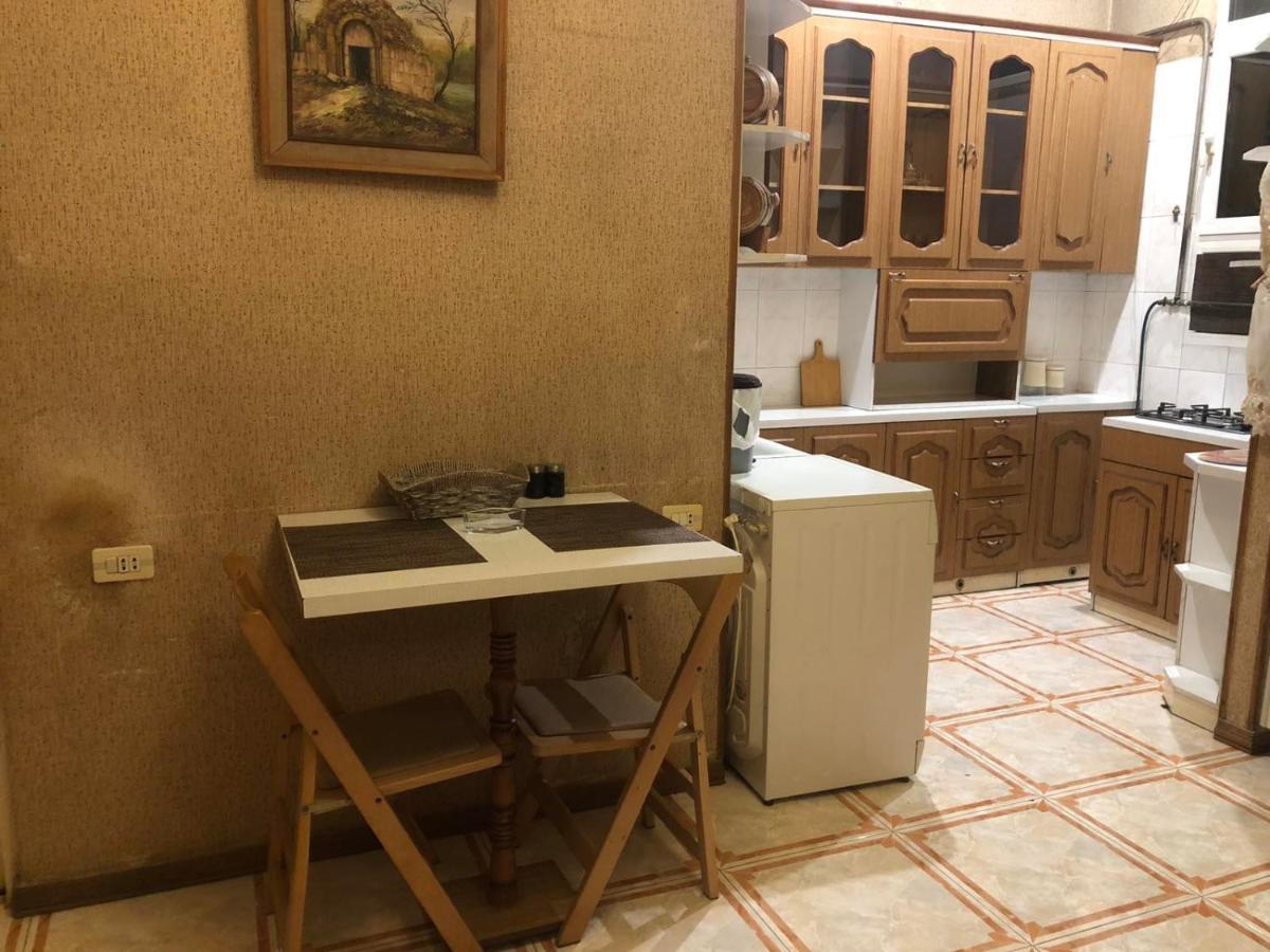 Квартира в самом центре Еревана Apartment Екстериор снимка