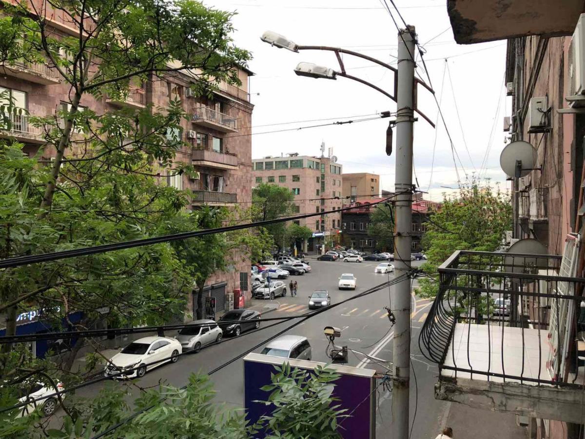 Квартира в самом центре Еревана Apartment Екстериор снимка