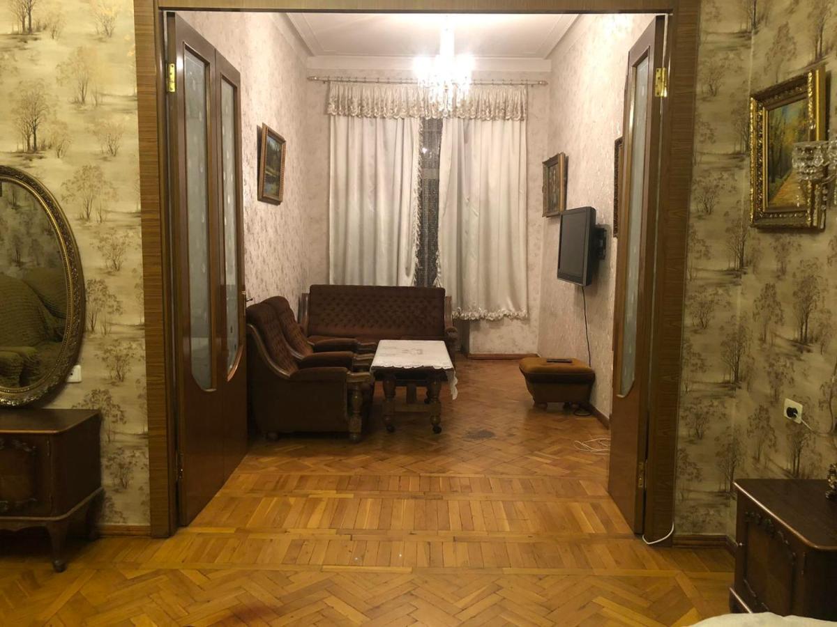 Квартира в самом центре Еревана Apartment Екстериор снимка